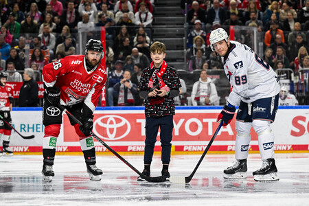 Puckkind bei den Kölner Haien